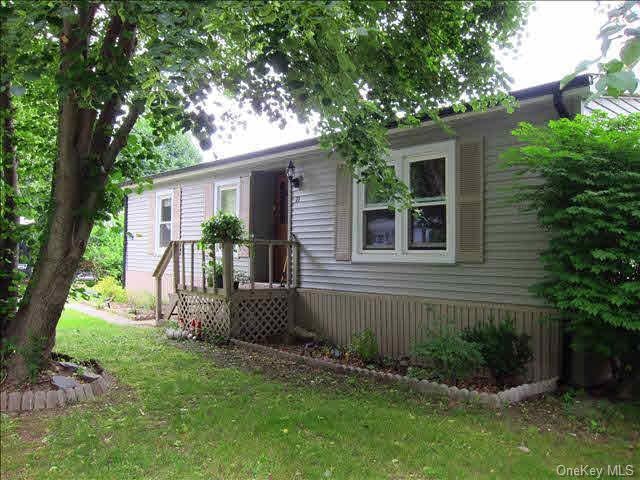 21 Leisure Ln, Hyde Park, NY 12538 - photo 1