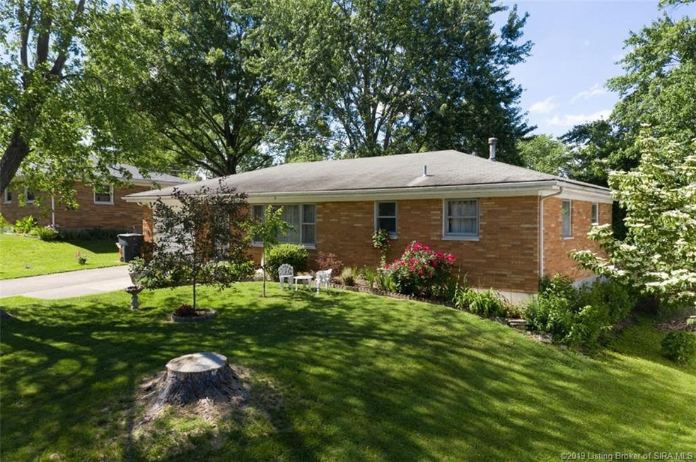 522 Navajo Dr, New Albany, IN 47150 - photo 1