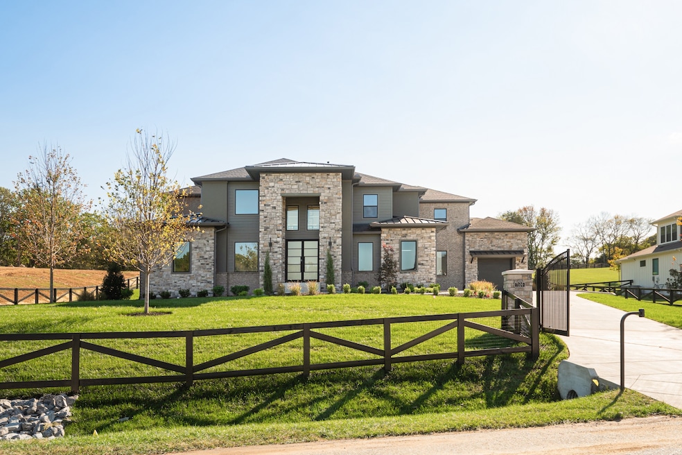 7109 Bonterra Dr, Franklin, TN 37064 - photo 1