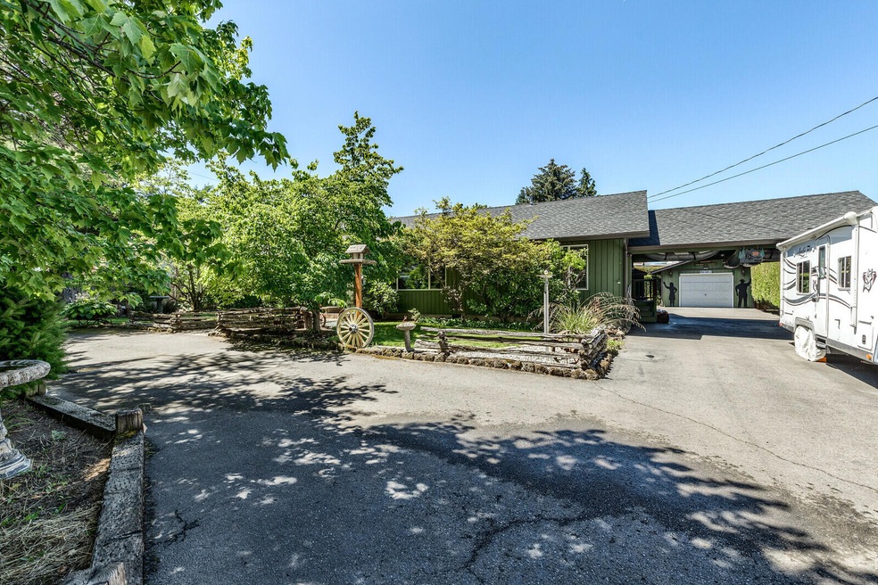 1033 Brookdale Ave, Medford, OR 97504 - photo 1