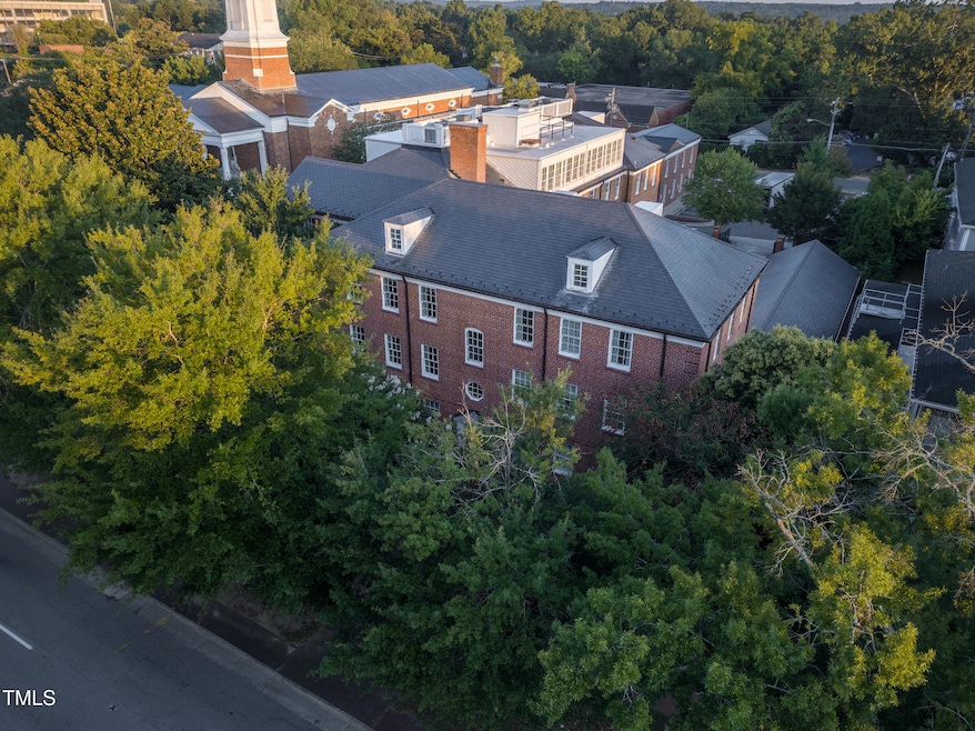 213 E Franklin St unit 400, Chapel Hill, NC 27514 - photo 1