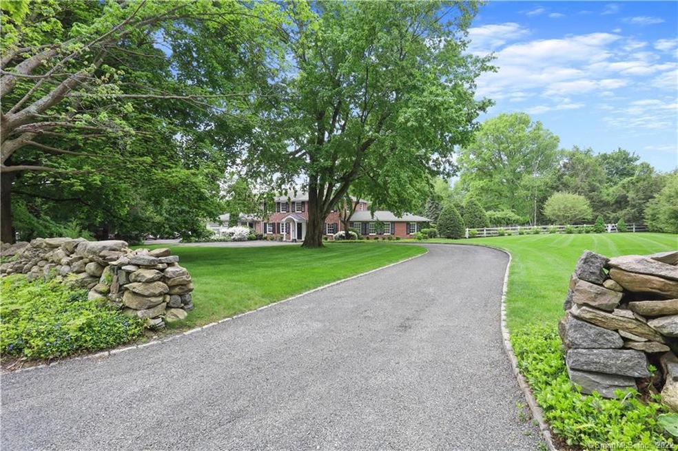 82 Canoe Hill