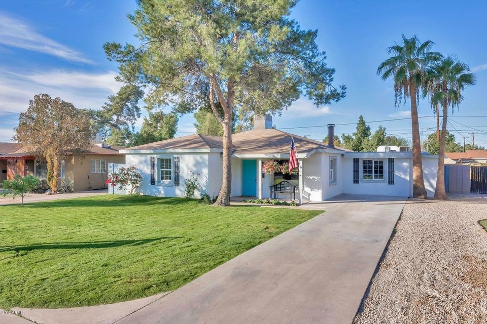 3130 N 26th Pl-large-001-31-Front Exteri