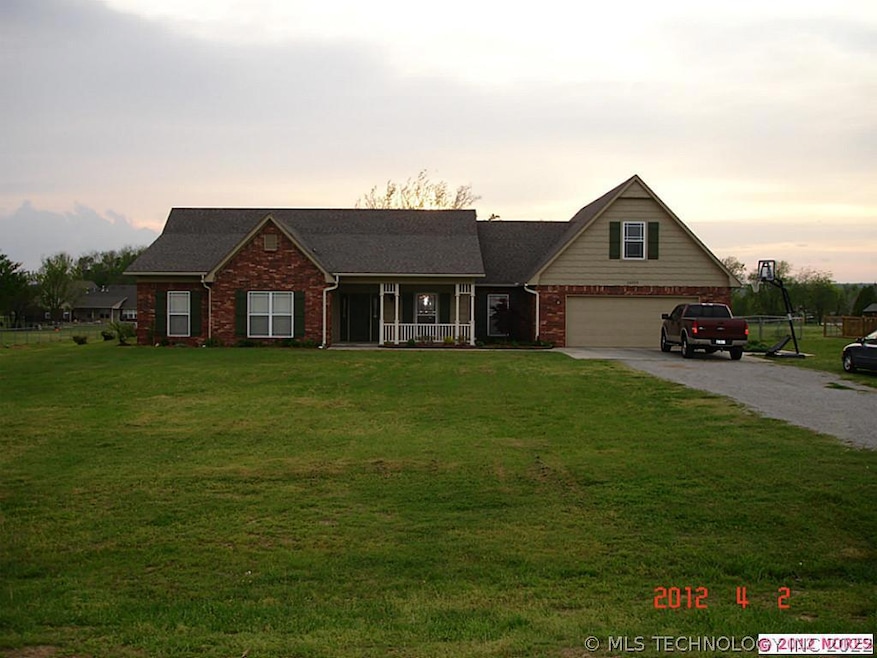 Located on approx. 1 acre lot.-Not all is within f