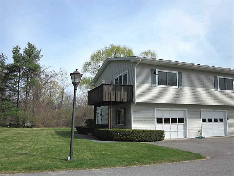 363 Chatham Cir unit 243, Warwick, RI 02886 - photo 1