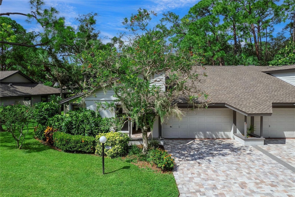 4652 Oak Forest Dr E unit 38, Sarasota, FL 34231 - photo 1