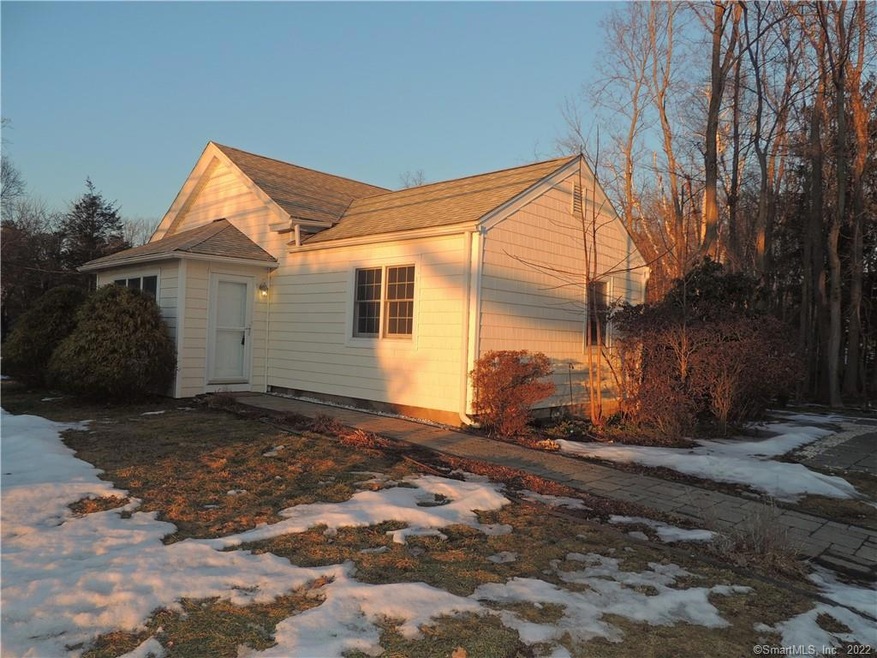 2044 Manchester Rd, Glastonbury, CT 06033 - photo 1