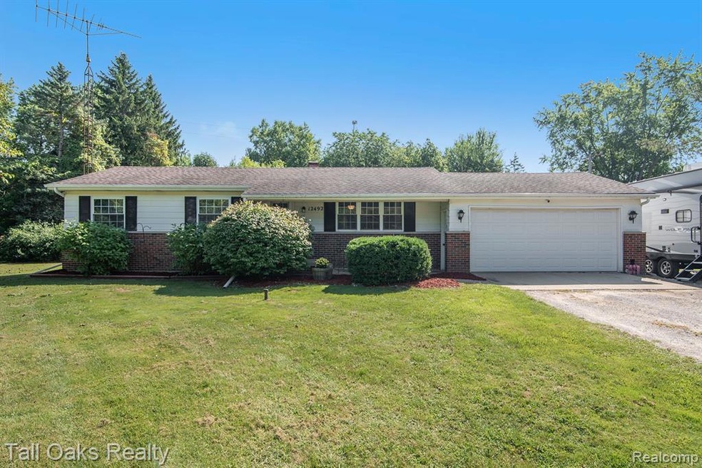 12492 N Linden Rd, Clio, MI 48420 - photo 1