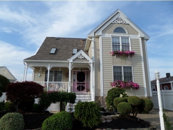 363 Woodstock St, Seabrook, NH 03874 - photo 1