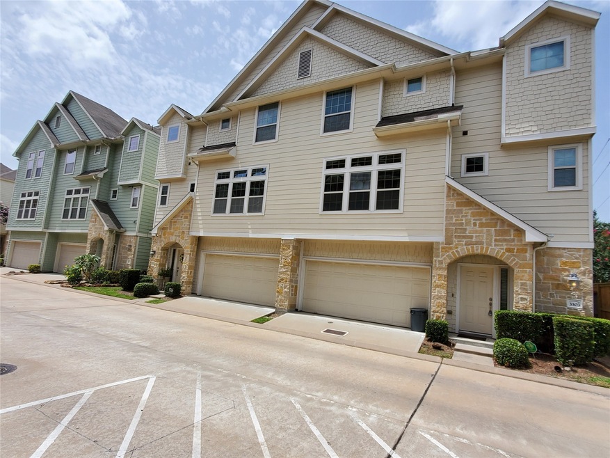 3303 Masters Point Dr, Houston, TX 77091 - photo 1