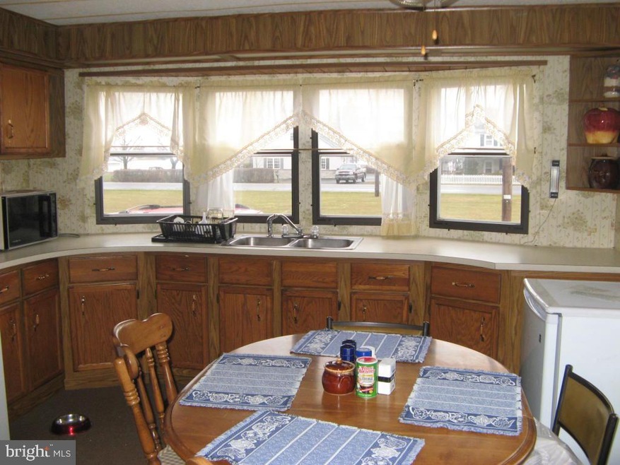 498 Chris Dr, Leola, PA 17540 - photo 1