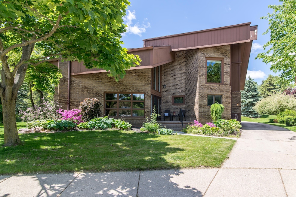 Sold $638,000
