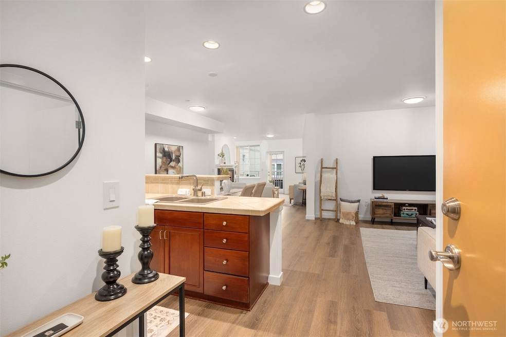 Library Square unit 407, Bellevue, WA 98004 - photo 1