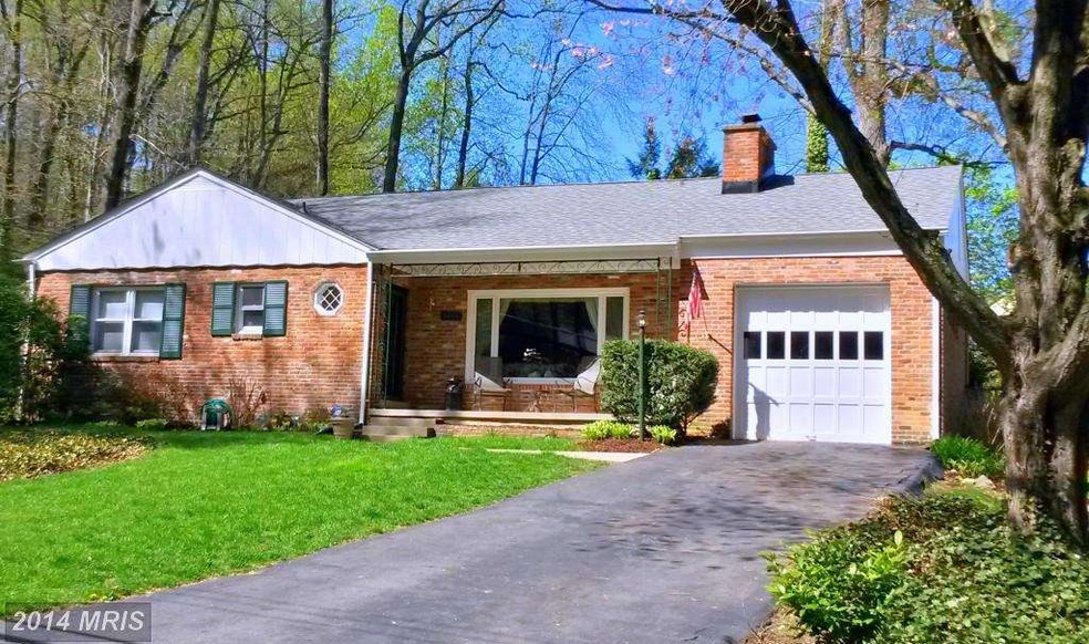 3604 Whispering Ln, Falls Church, VA 22041 - photo 1