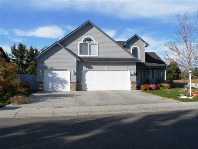722 W Miranda Ave, Nampa, ID 83686 - photo 1