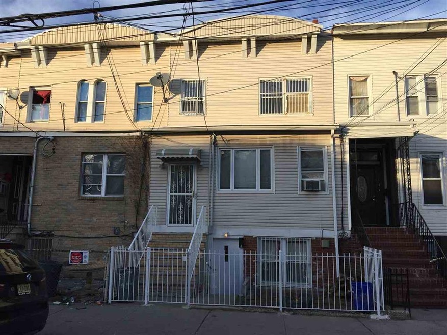 58 Jewett Ave unit B, Jersey City, NJ 07304 - photo 1