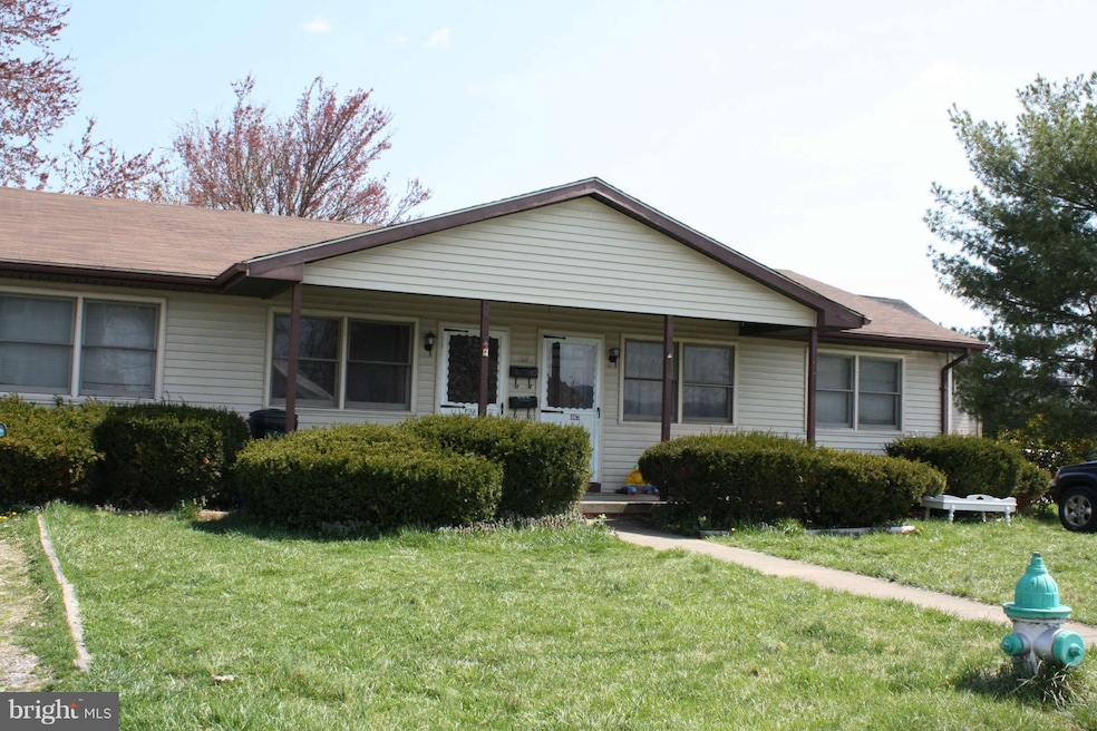 465 Zea St, Strasburg, VA 22657 - photo 1