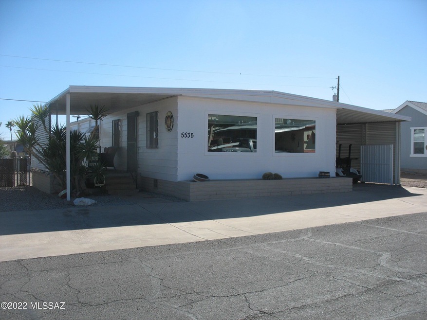 5535 Bar S Front