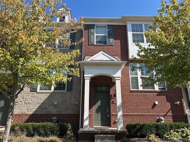 Under Contract $365,000