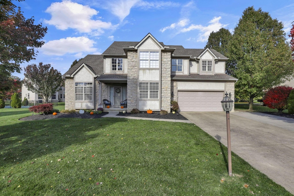 8920 Laurel Way, Pickerington, OH 43147 - photo 1