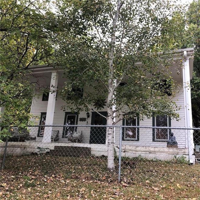 3502 Saint Joseph Ave, Saint Joseph, MO 64505 - photo 1