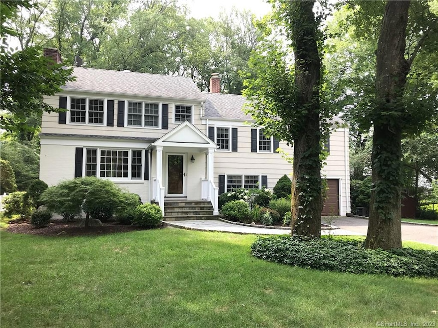 4 Lone Pine Ln, Westport, CT 06880 - photo 1