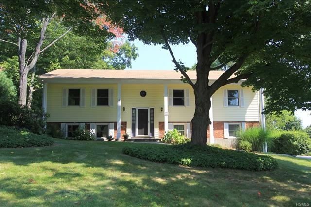 1270 Judy Rd, Mohegan Lake, NY 10547 - photo 1