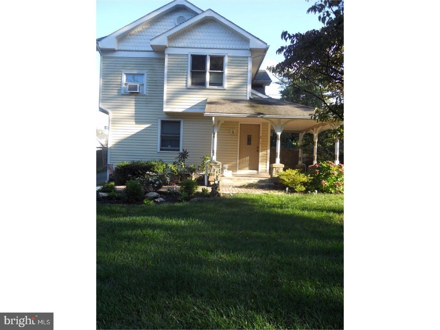 406 W Wayne Ave unit 2ND FL, Wayne, PA 19087 - photo 1