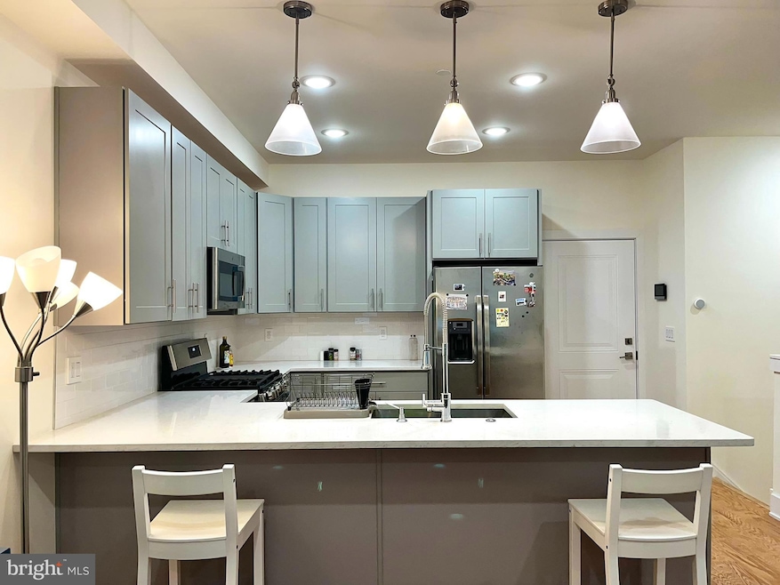 512 W Montgomery Ave unit 1, Philadelphia, PA 19122 - photo 1