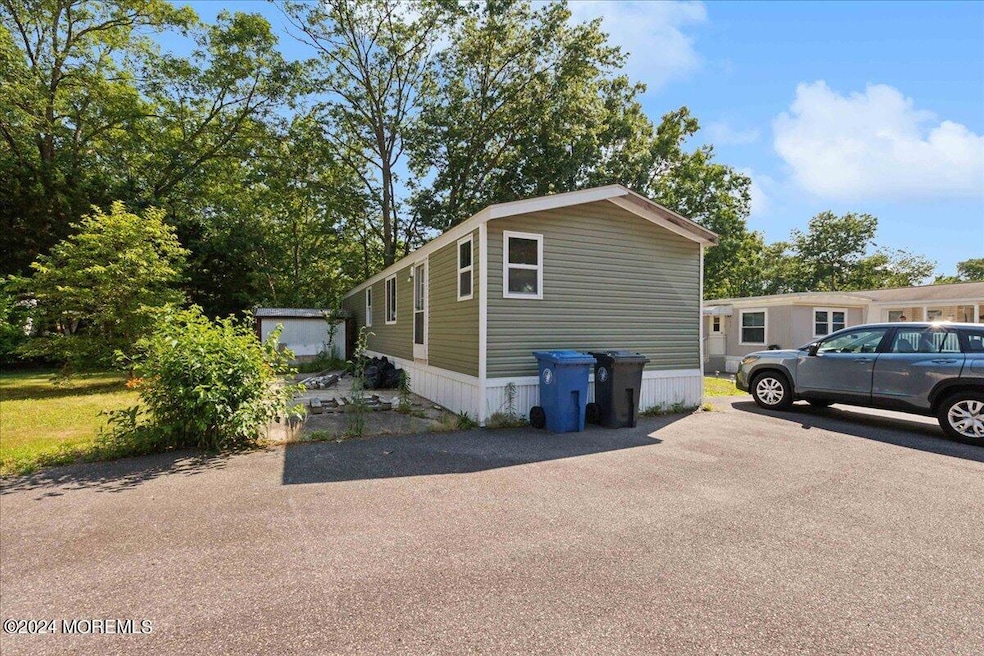 01-232 Roberts Rd, Toms River, NJ-17