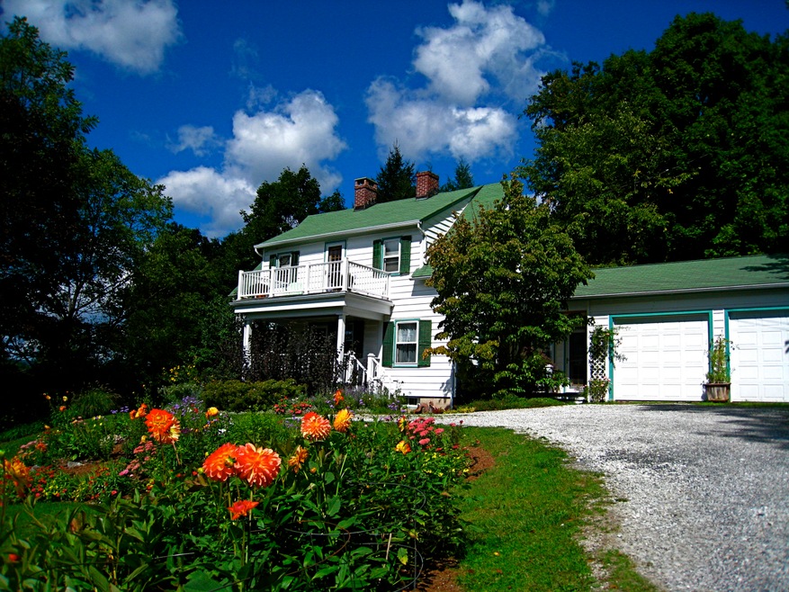 372 Maple Ave, Great Barrington, MA 01230 - photo 1