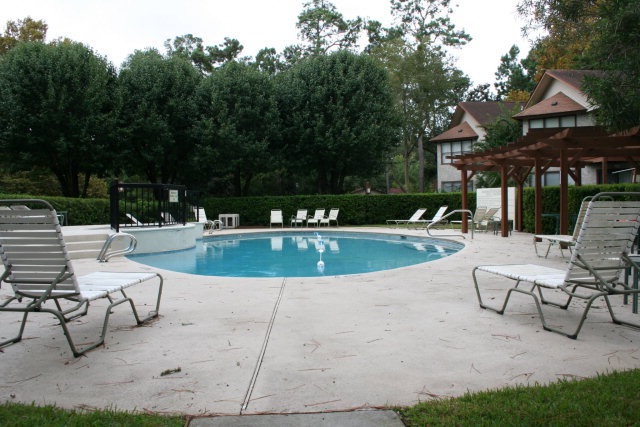 610 N Harbour Oaks Dr unit 610, St. Simons Island, GA 31522 - photo 1