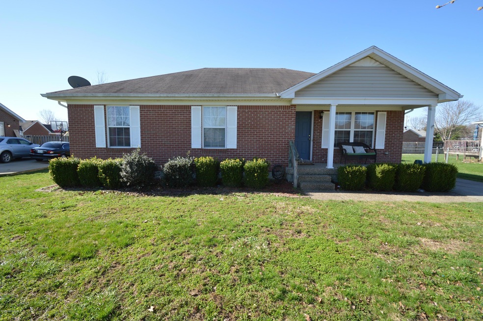 447 Forest Ridge Dr, Mount Washington, KY 40047 - photo 1