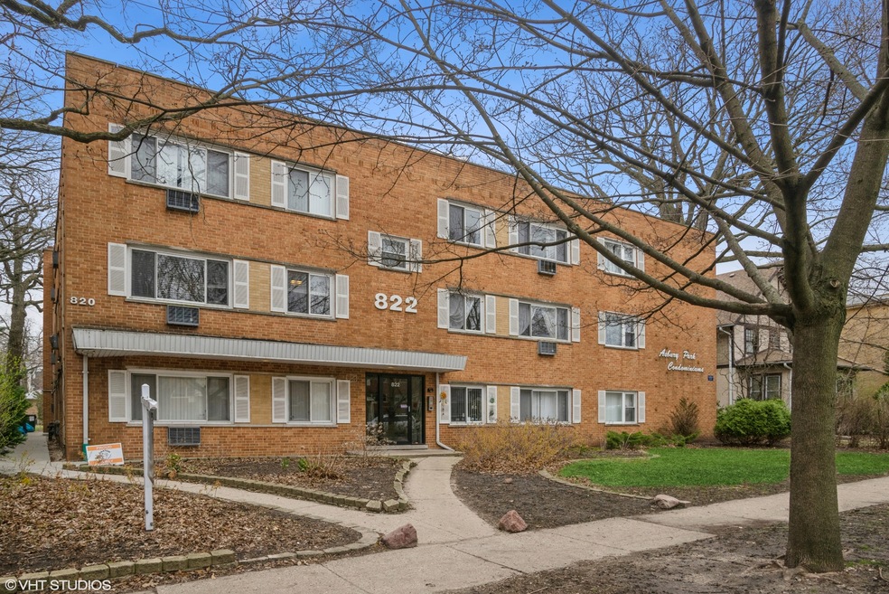 820 Seward St unit 1D, Evanston, IL 60202 - photo 1