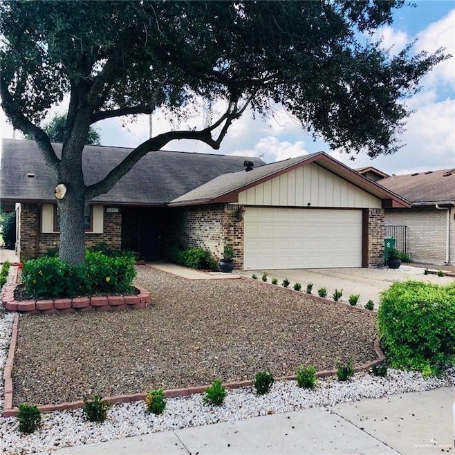 413 Rexine Dr, Alamo, TX 78516 - photo 1