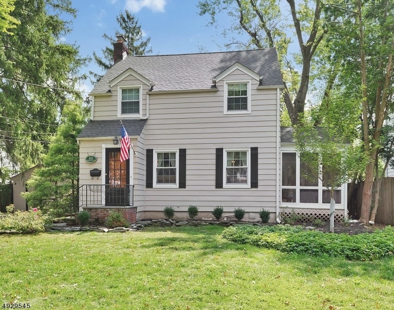 60 Holmes Oval, New Providence, NJ 07974 - photo 1