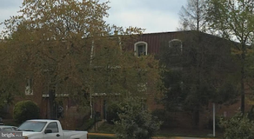 161 N Emory Dr unit 11, Sterling, VA 20164 - photo 1