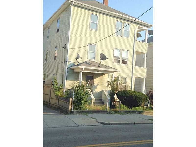 494 Hunt St, Central Falls, RI 02863 - photo 1