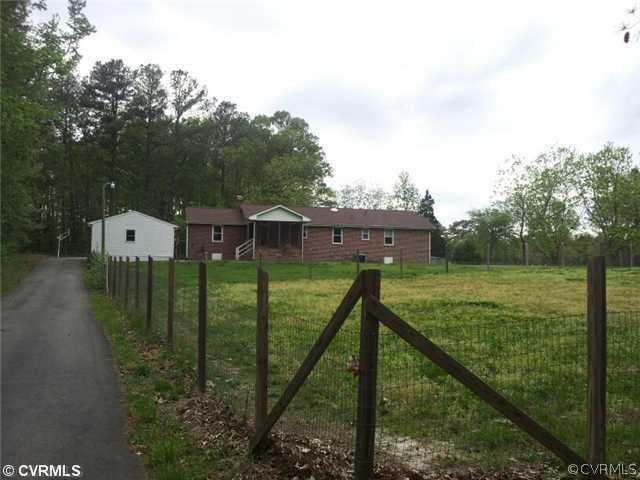 19705 Carson Ruritan Rd, Carson, VA 23830 - photo 1
