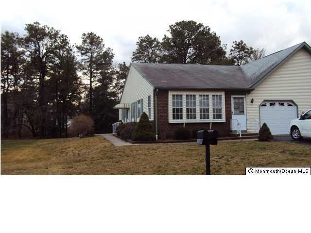 20B Maplewood Dr unit A, Whiting, NJ 08759 - photo 1