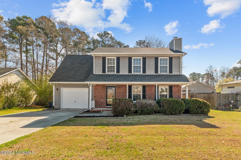 135 Suffolk Cir, Jacksonville, NC 28546 - photo 1