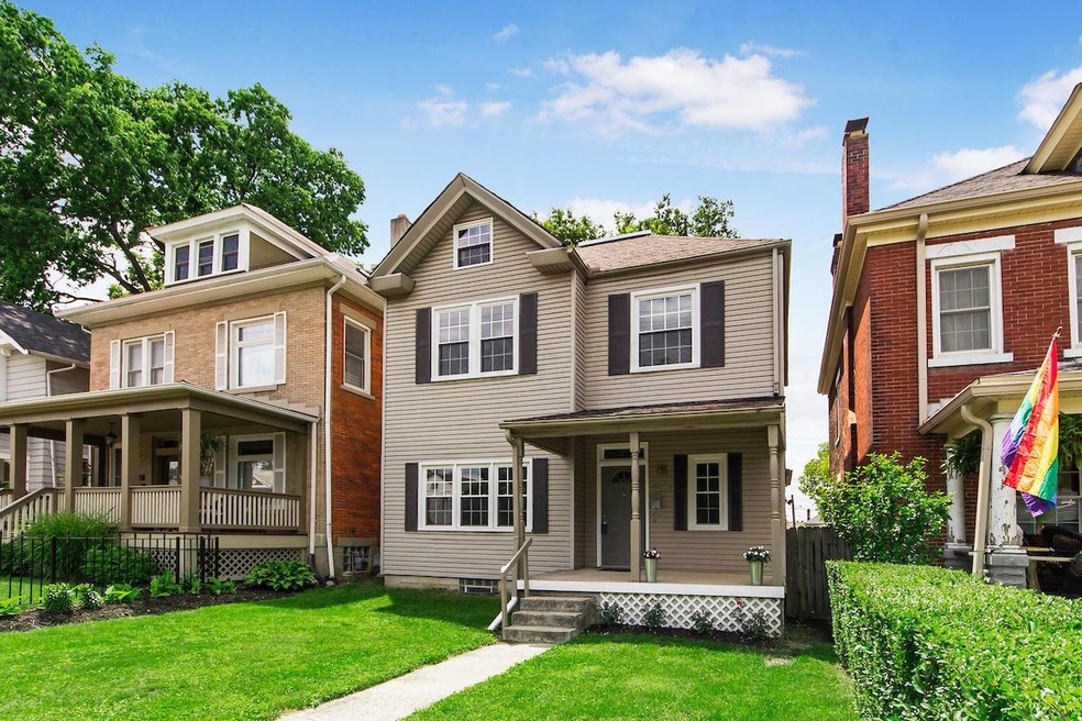 Welcome to 1469 Summit Street!