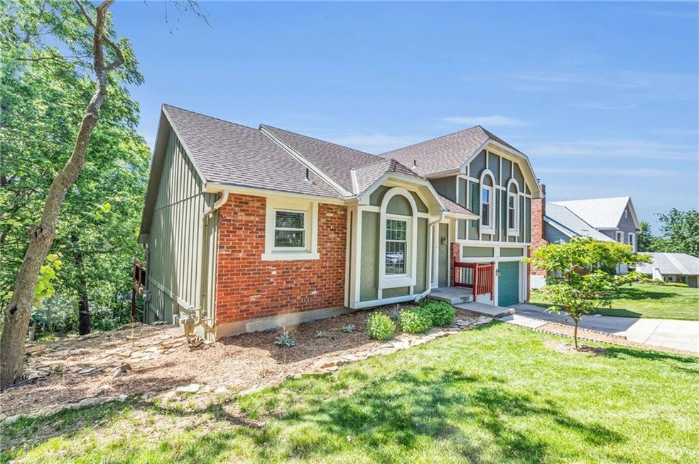 7014 Albervan St, Shawnee, KS 66216 - photo 1