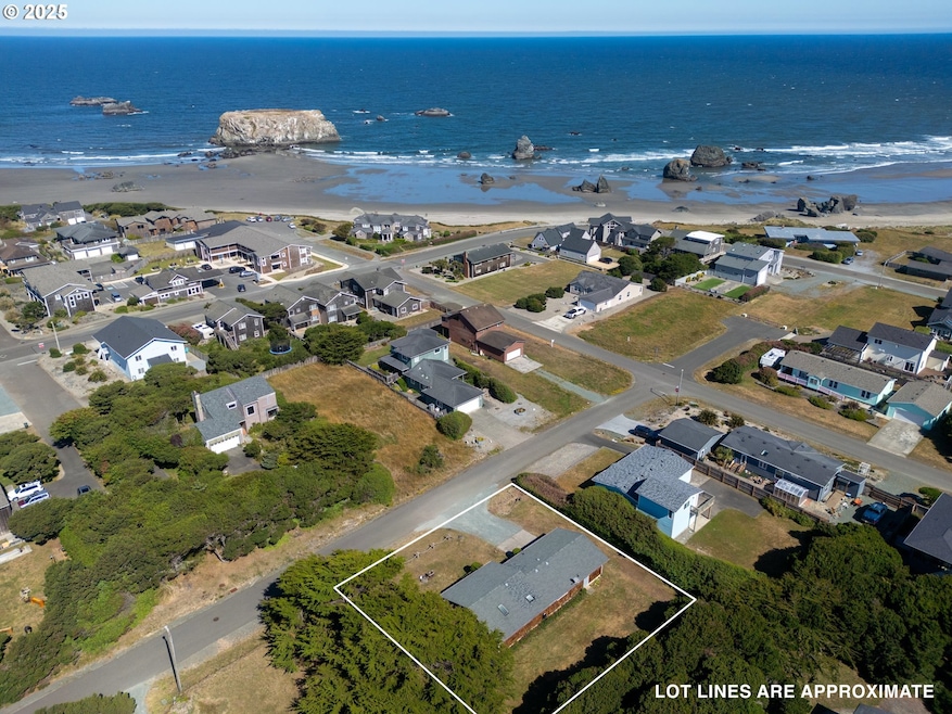 865 Newport Ave SW, Bandon, OR 97411 - photo 1