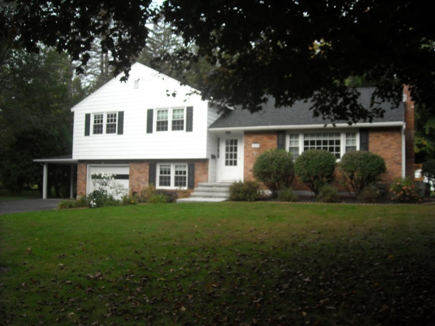 1035 Onondaga Rd, Schenectady, NY 12309 - photo 1