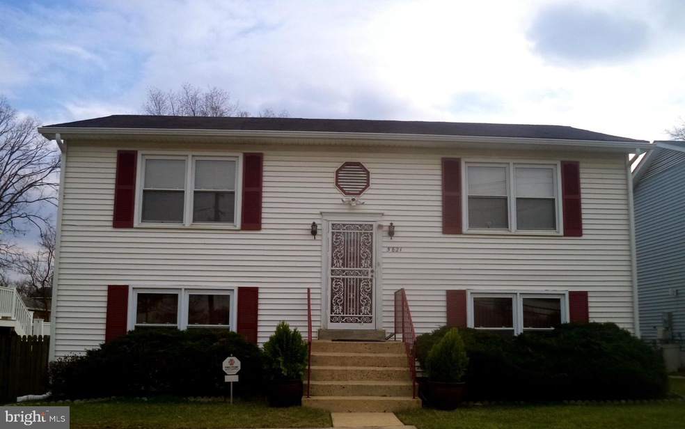 5821 Sheriff Rd, Capitol Heights, MD 20743 - photo 1