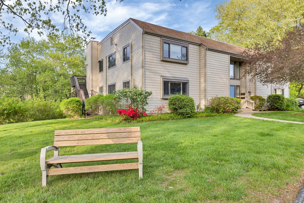 Welcome to 91 Riverview Rd Unit 9B