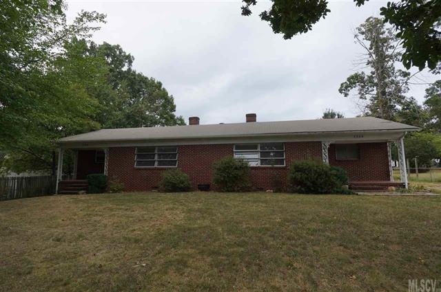 2324 5th Ave SW, Hickory, NC 28602 - photo 1