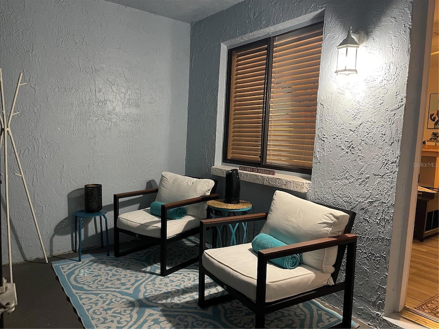 1983 Abrico Dr unit 5, Lutz, FL 33558 - photo 1