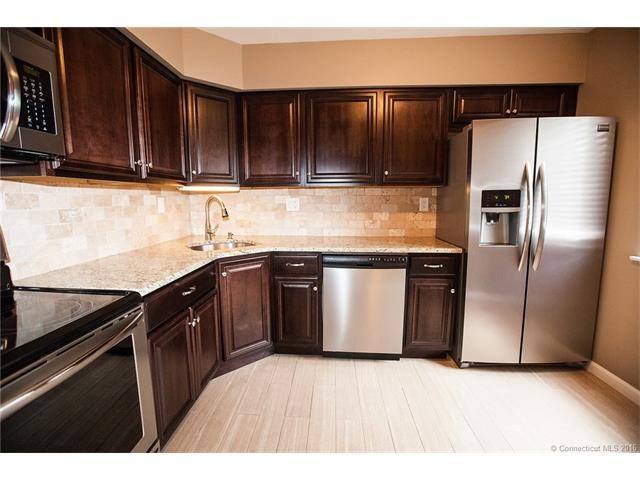 155 Village Square Dr, New Britain, CT 06053 - photo 1